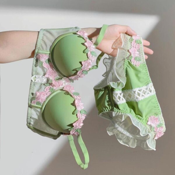 Light green underwear set with embroidered flower design, pure cotton, comfortable and breathable