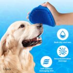 Hand-held silicone comb brush, pet bath brush.
Food-grade silicone, soft and easy to handle, convenient for bathing pets