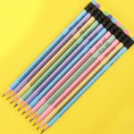 HB Pencil, a creative cartoon writing pen for primary school students with triangular rods to correct grip posture, 30 bucket pencils - Image 4