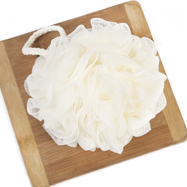 Pure Color Cloud-like touch to unlock a new bathing experience - BSH mesh bath ball.